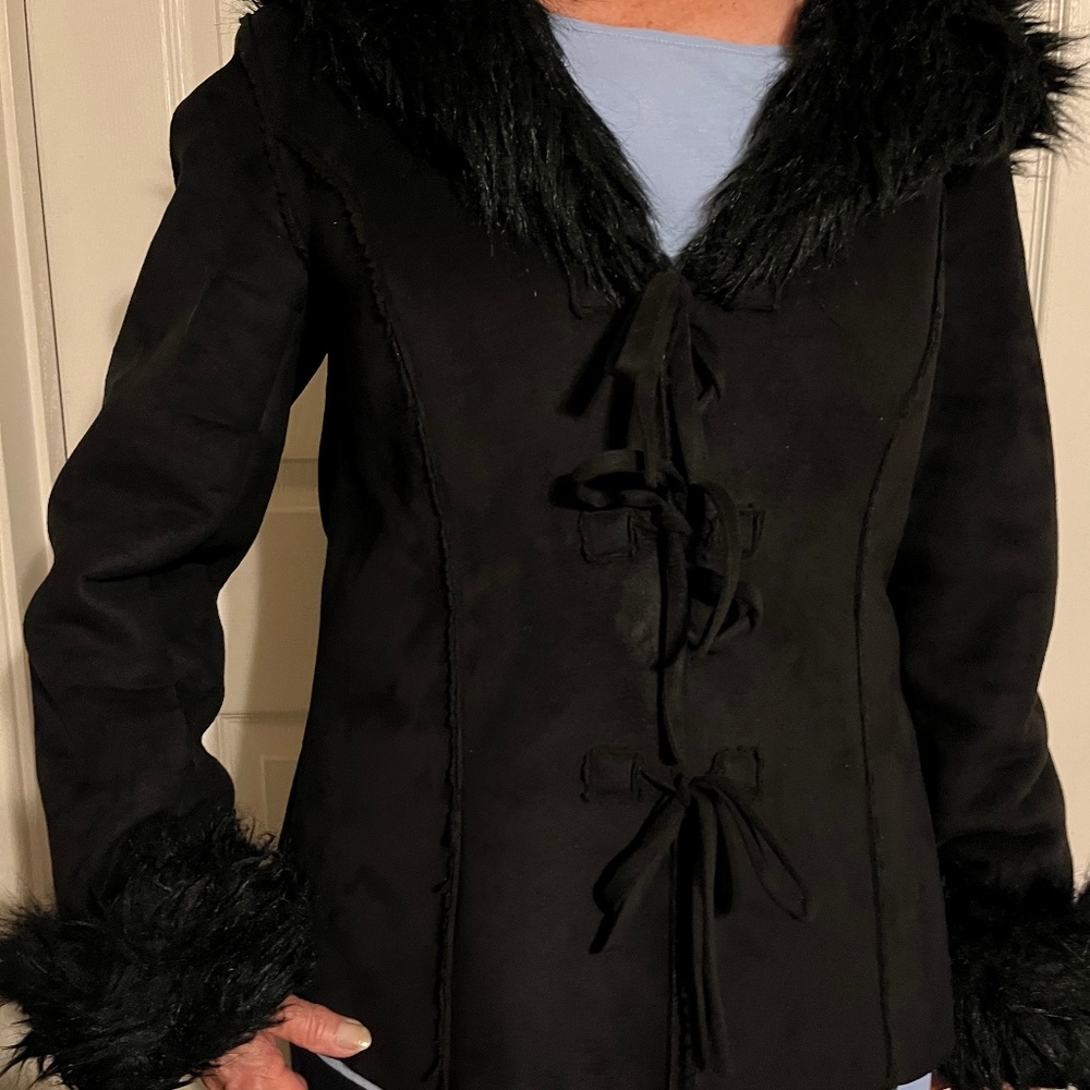 INC black faux suede jacket, faux fur cuffs & hood, size Junior Medium (9)